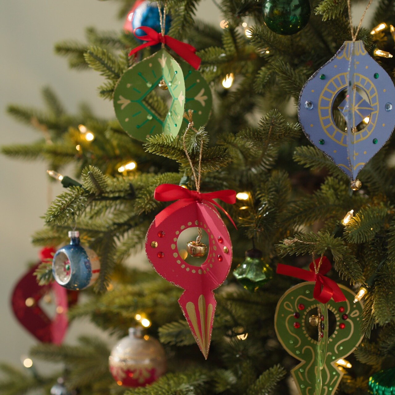 Michaels x Hallmark Holiday Workshop Part 1: Vintage Ornaments